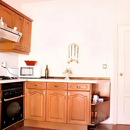 Charming House In With Terrace And Fireplace בית נופש Castilblanco