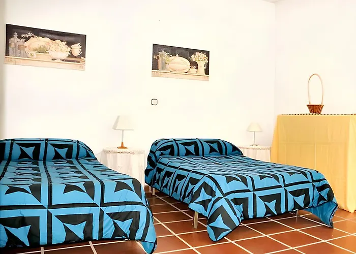 Charming House In With Terrace And Fireplace Prázdninový dům