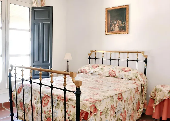 Prázdninový dům Charming House In With Terrace And Fireplace *